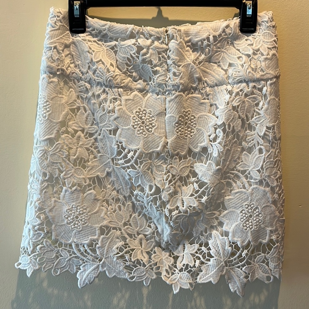 Gianni Bini, size small ,white skirt NWOT - Picture 2 of 6
